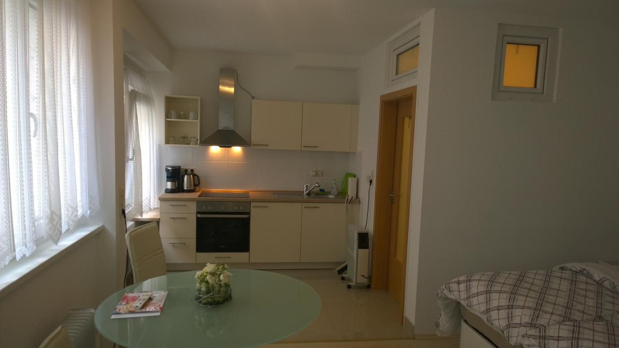 Pensionsappartments Blitz วิสบาเดน ภายนอก รูปภาพ